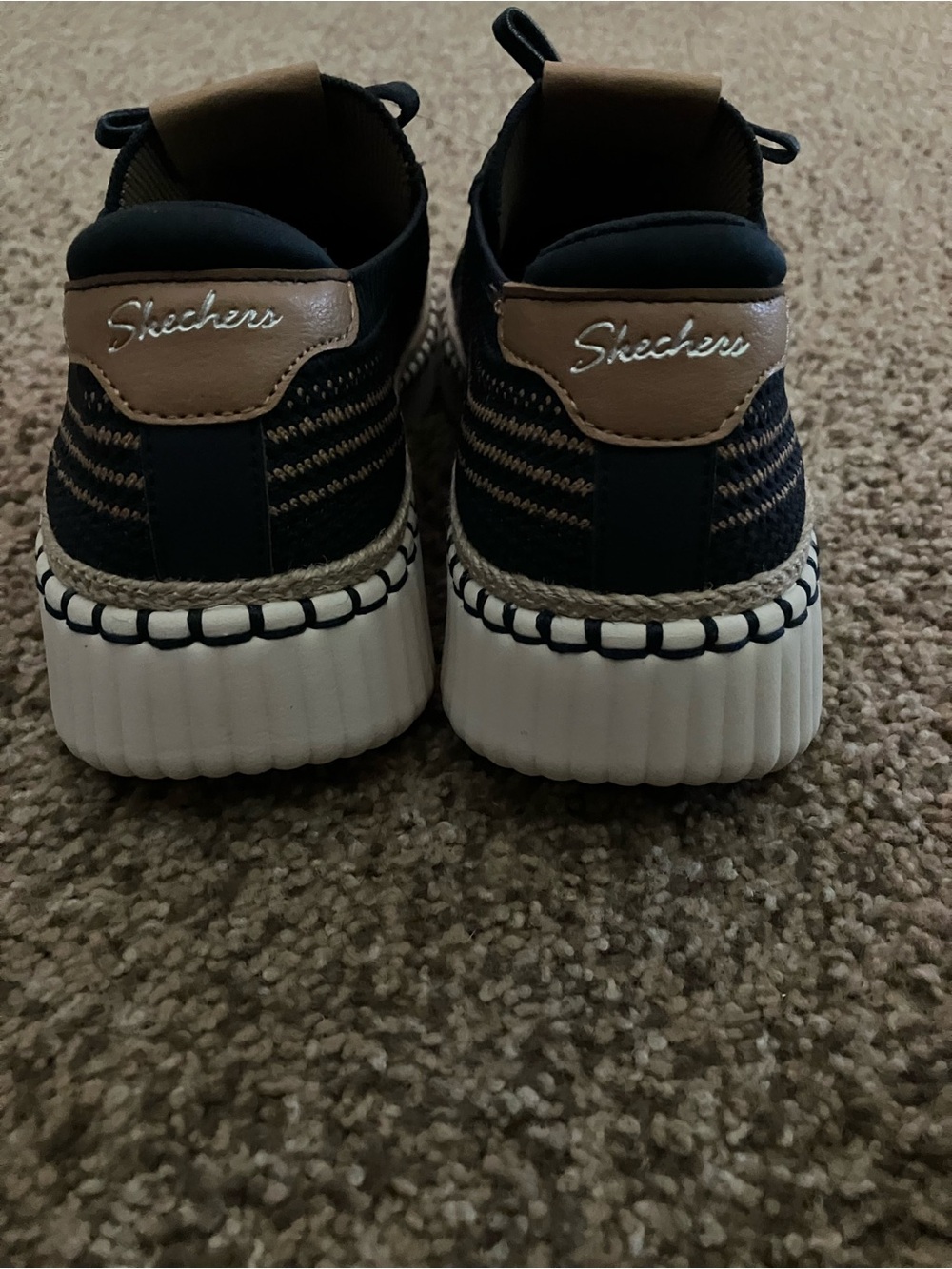 Skechers Navy and Tan Knit Lace-Up Sneakers Size 7 - Picture 3 of 8